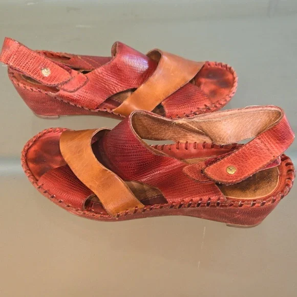 Pikolinos Women's Shoes - Picture 6 of 9